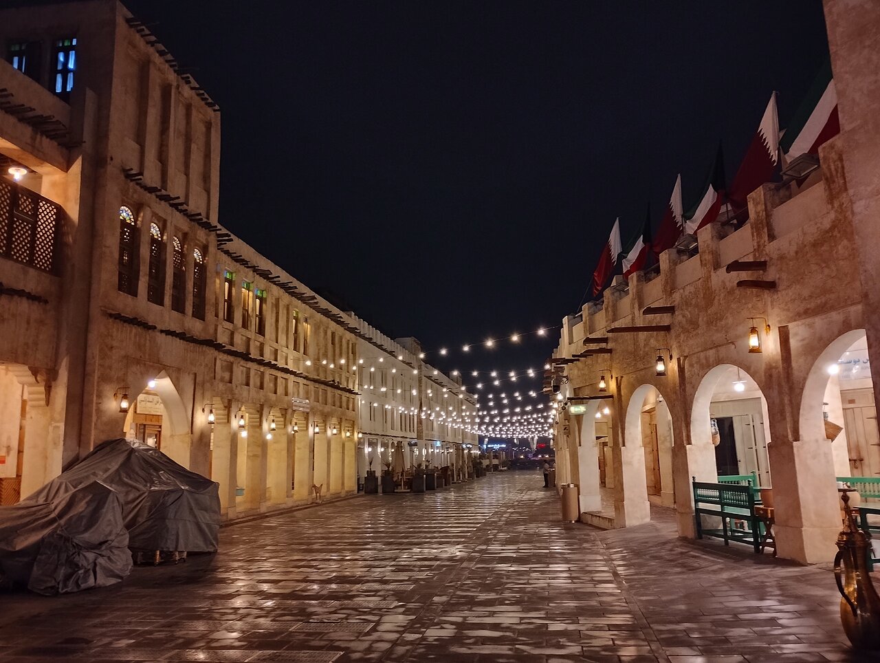 Doha: Night City Tour to Souq Waqif, Katara and The Pearl - Qatar