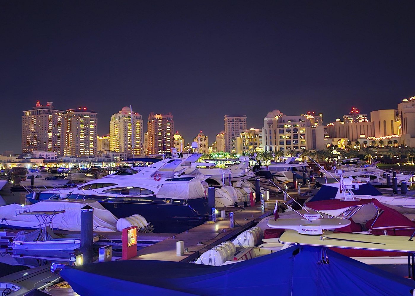 Doha: Night City Tour with Traditional Dhow Cruise
