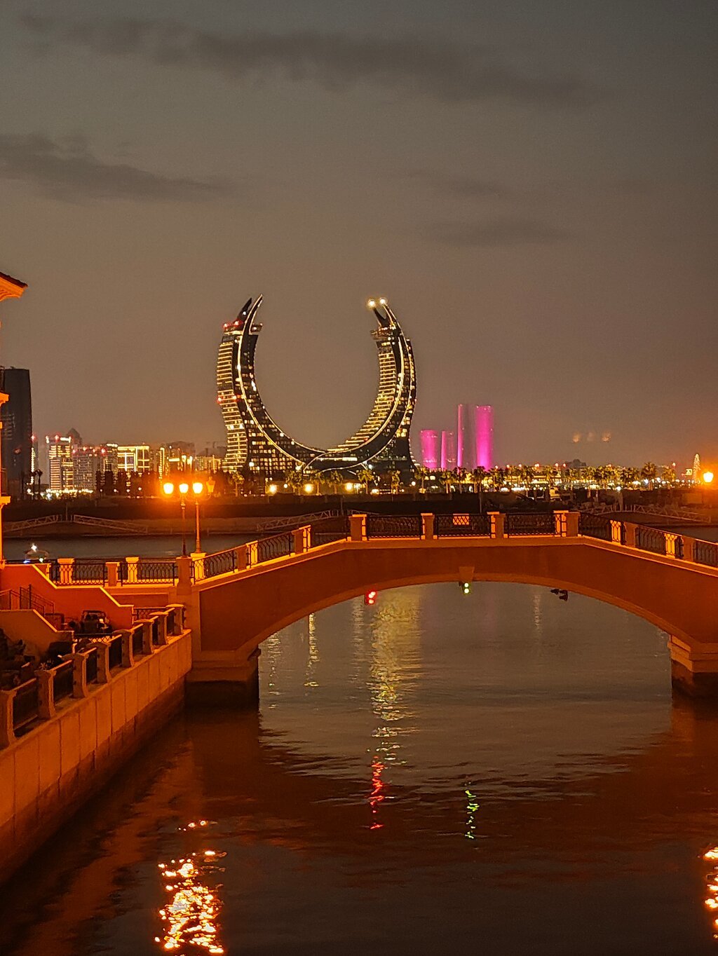 Doha: Night City Tour with Traditional Dhow Cruise