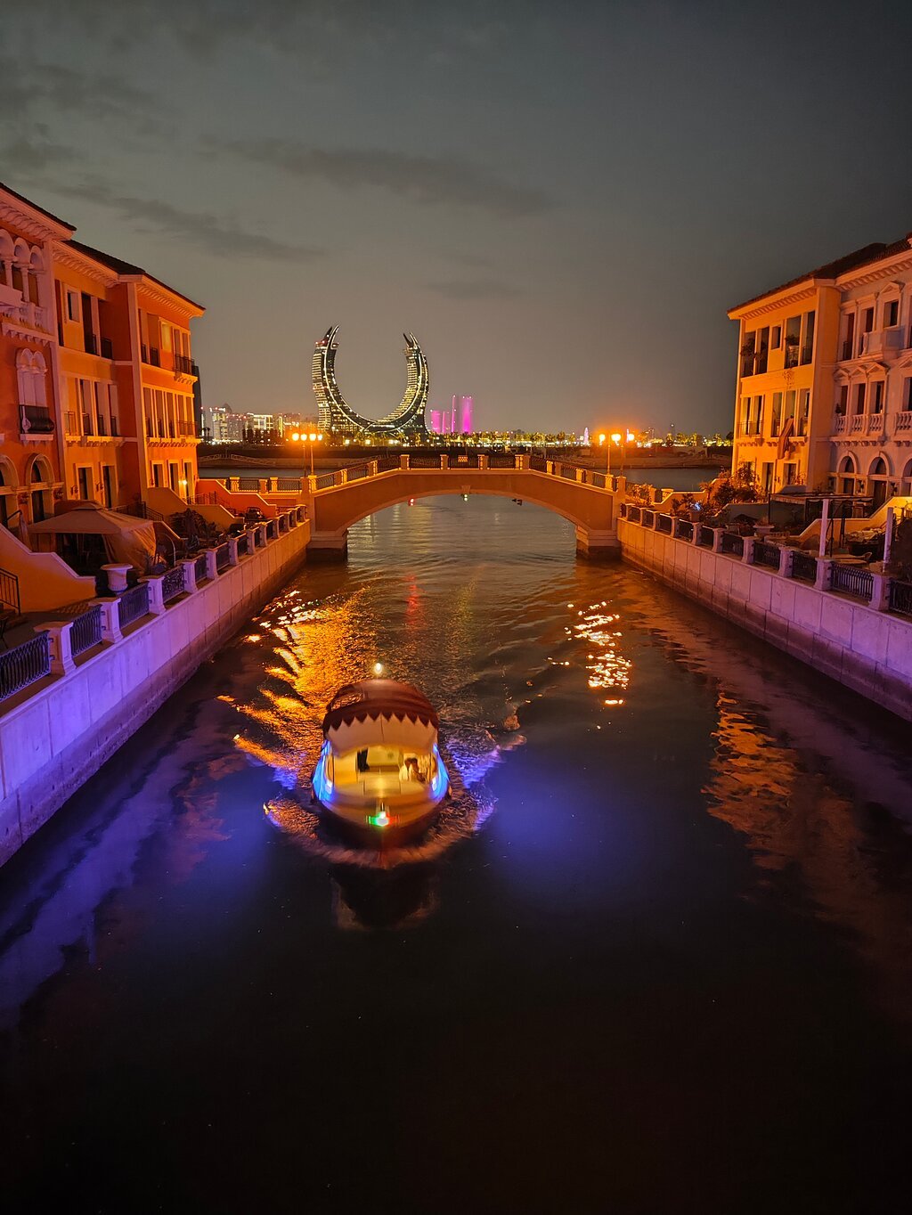 Doha: Night City Tour with Traditional Dhow Cruise
