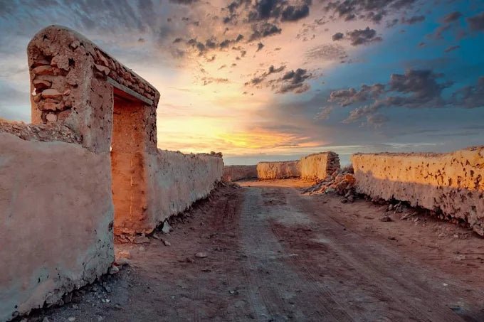 Doha: North Qatar Tour to Zubara Fort, Jumail Village and Purple Island