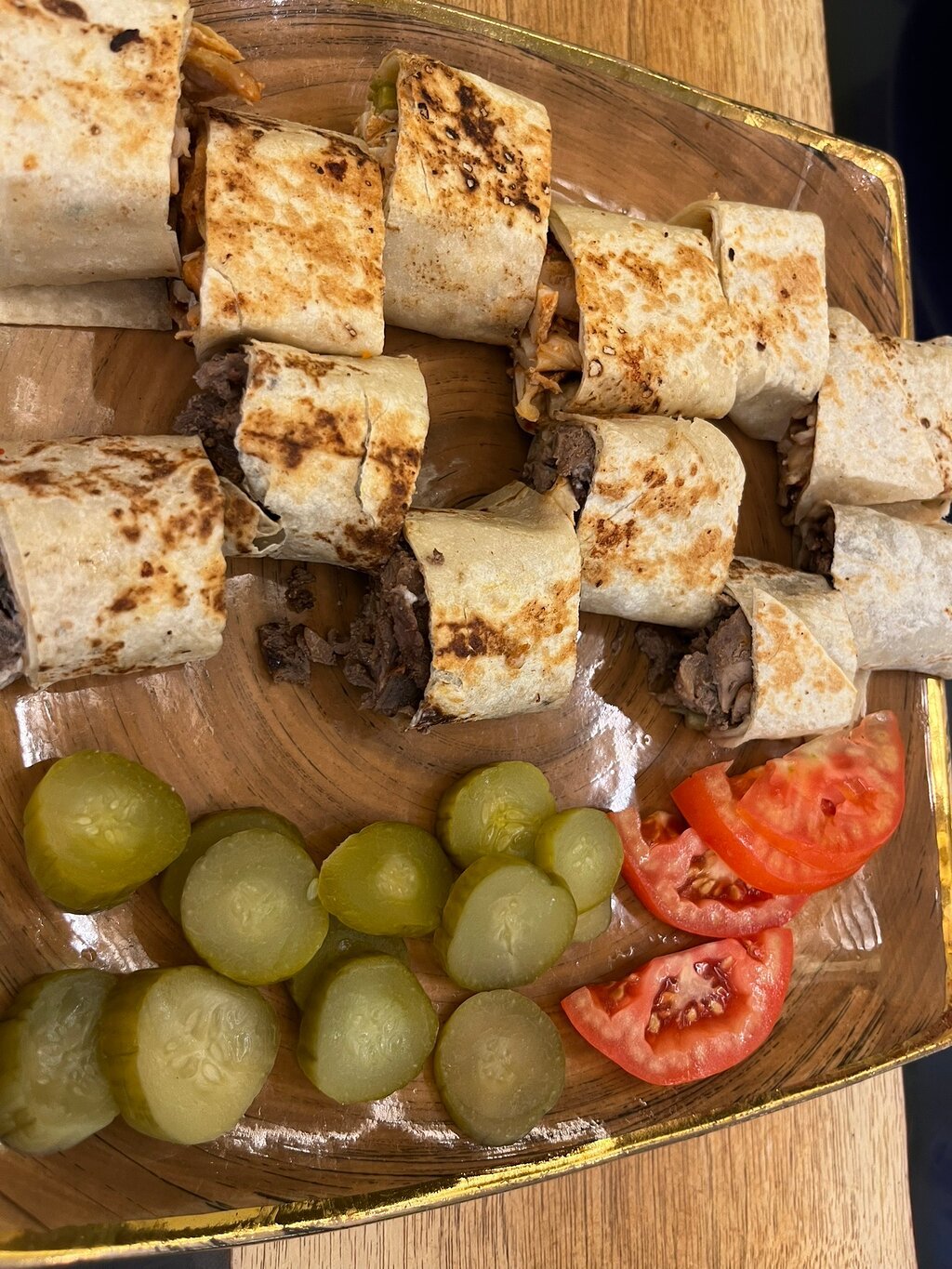 Doha: Pearl Island Food and Boat Tour with 7 Tastings