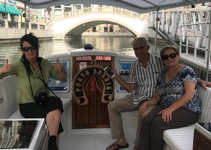 Doha: Pearl Island Food and Boat Tour with 7 Tastings