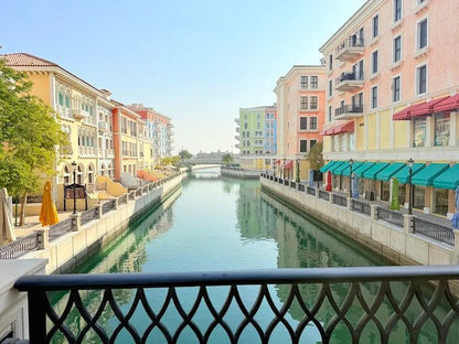 Doha: Private City Highlights Tour by Day or Night