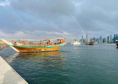 Doha: Private Dhow Cruise with Corniche Walk and Sunset Views