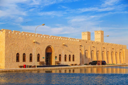 Doha: Private Tour to Sheikh Faisal Museum and Camel Racetrack
