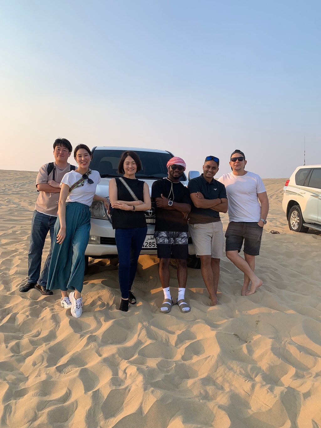 Doha: Shared Desert Safari with Dune Bashing and Sandboarding
