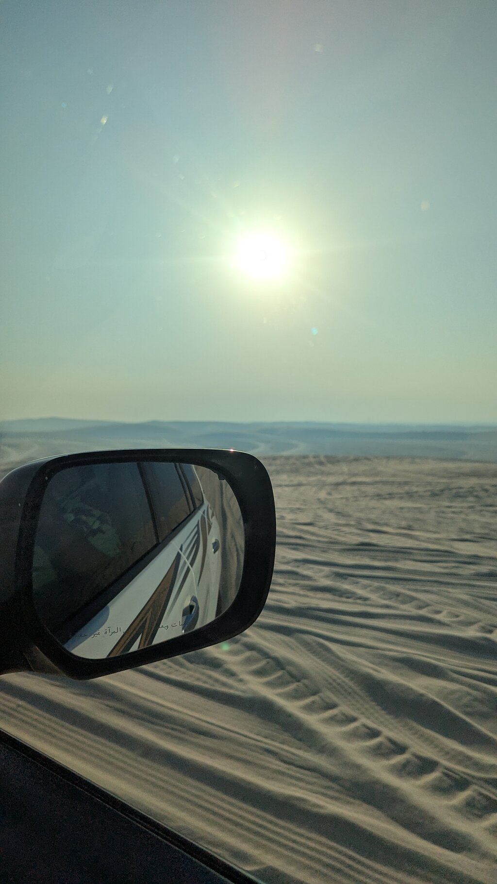 Doha: Shared Desert Safari with Dune Bashing and Sandboarding