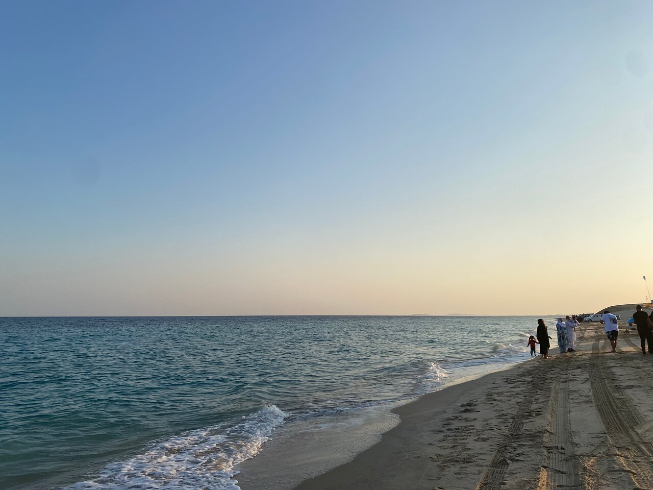 Doha: Shared Tour Half - Day Desert Safari, Sandboarding and Camel Ride