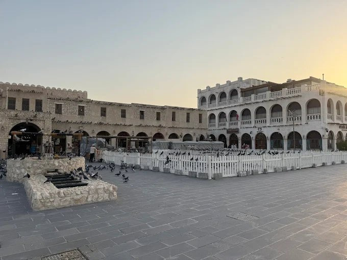 Doha: Souq Waqif, Katara, The Pearl and Old Doha Port Tour