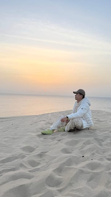 Doha: Sunrise or Sunset Desert Safari with Dune Bashing, Sandboarding and Inland Sea Trip