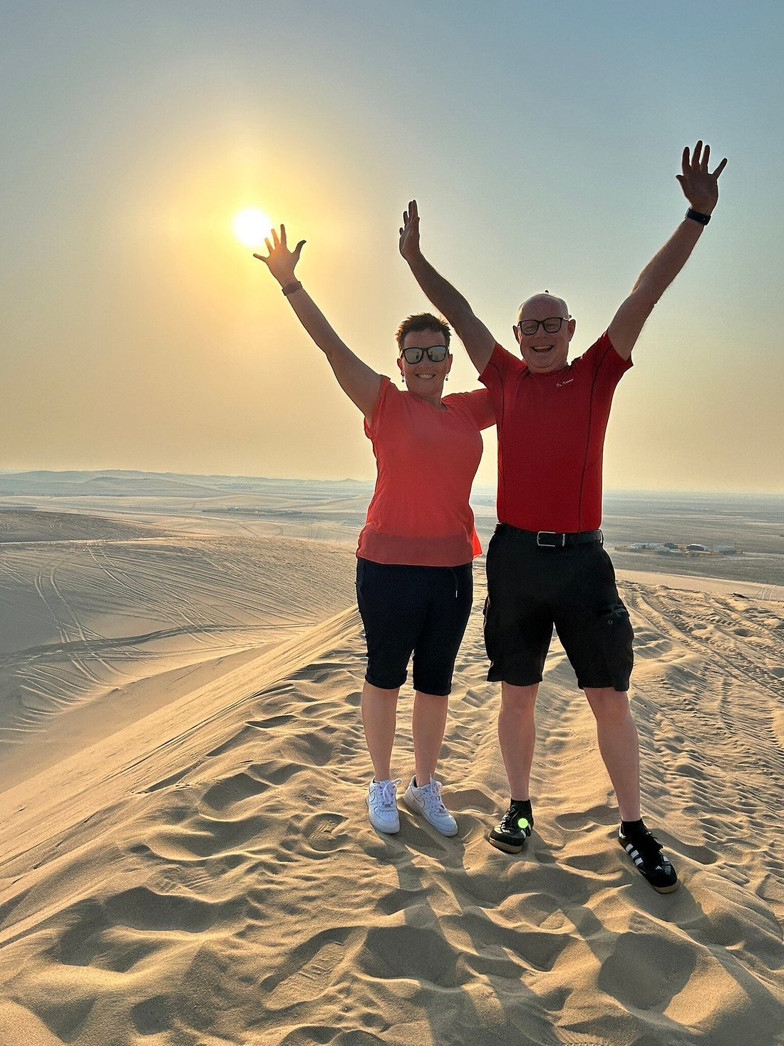 Doha: Sunrise or Sunset Desert Safari with Dune Bashing, Sandboarding and Inland Sea Trip