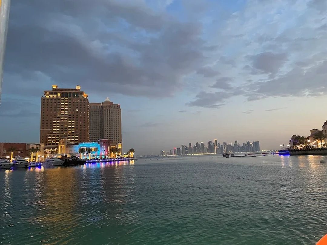 Doha: Traditional Dhow Cruise with Sunset and Skyline Views