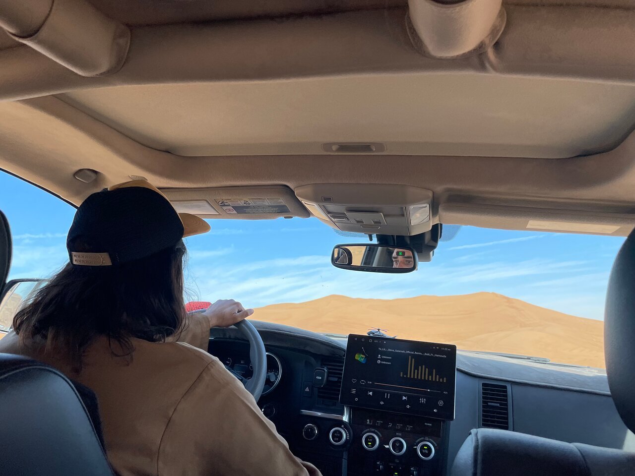 Dubai: 4 - Hour Morning Red Dune Safari with Sandboarding and Camel Ride