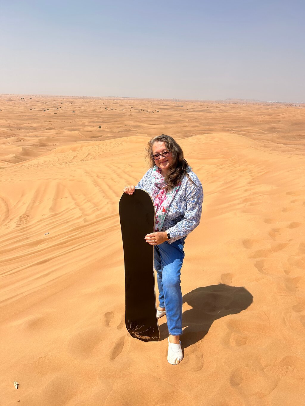Dubai: 4 - Hour Morning Red Dune Safari with Sandboarding and Camel Ride