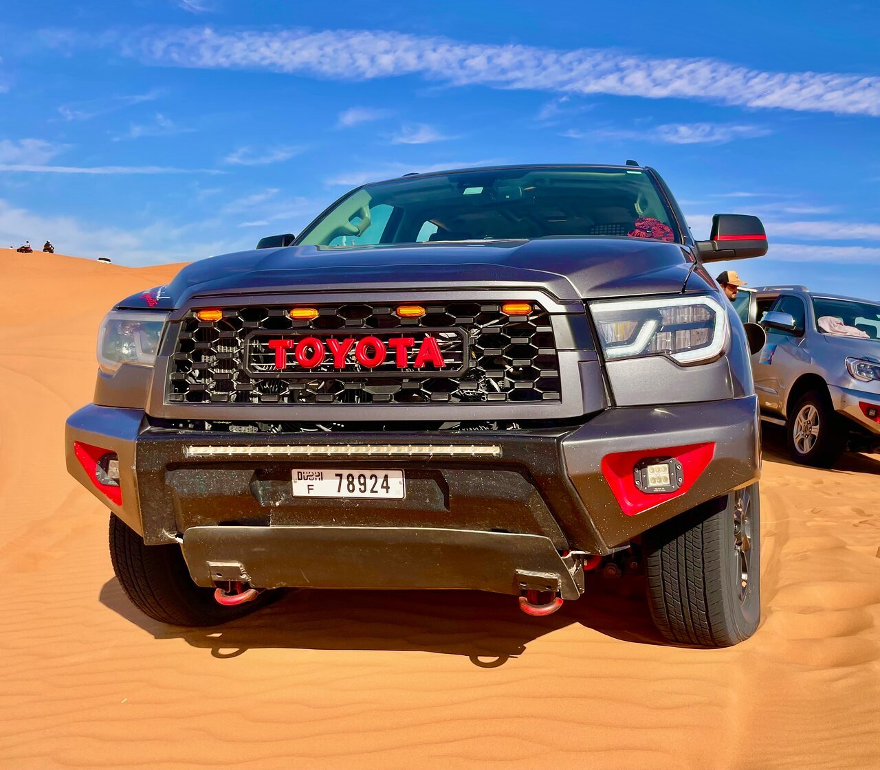 Dubai: 4 - Hour Morning Red Dune Safari with Sandboarding and Camel Ride