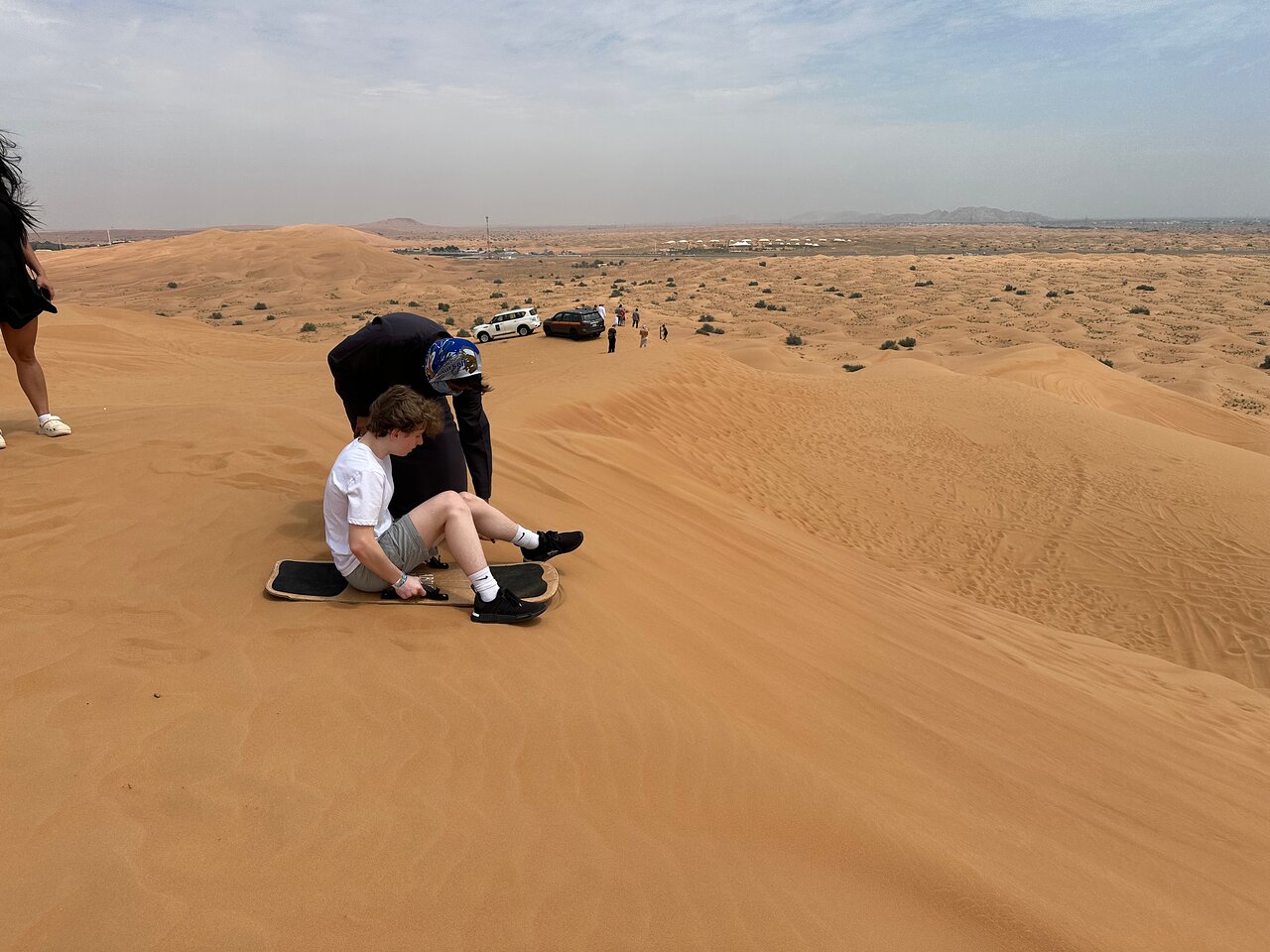 Dubai: 4 - Hour Red Dune Safari with Sandboarding, Camel Ride and Hotel Pickup