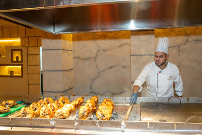 Dubai: Arabian Heritage Evening Desert Safari with BBQ Dinner, Camel Ride and Live Shows