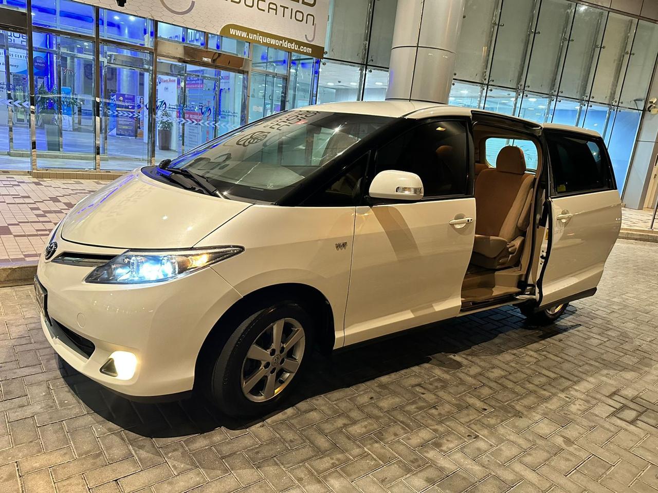 Dubai: Full Day Private Car or Van Rental with Driver