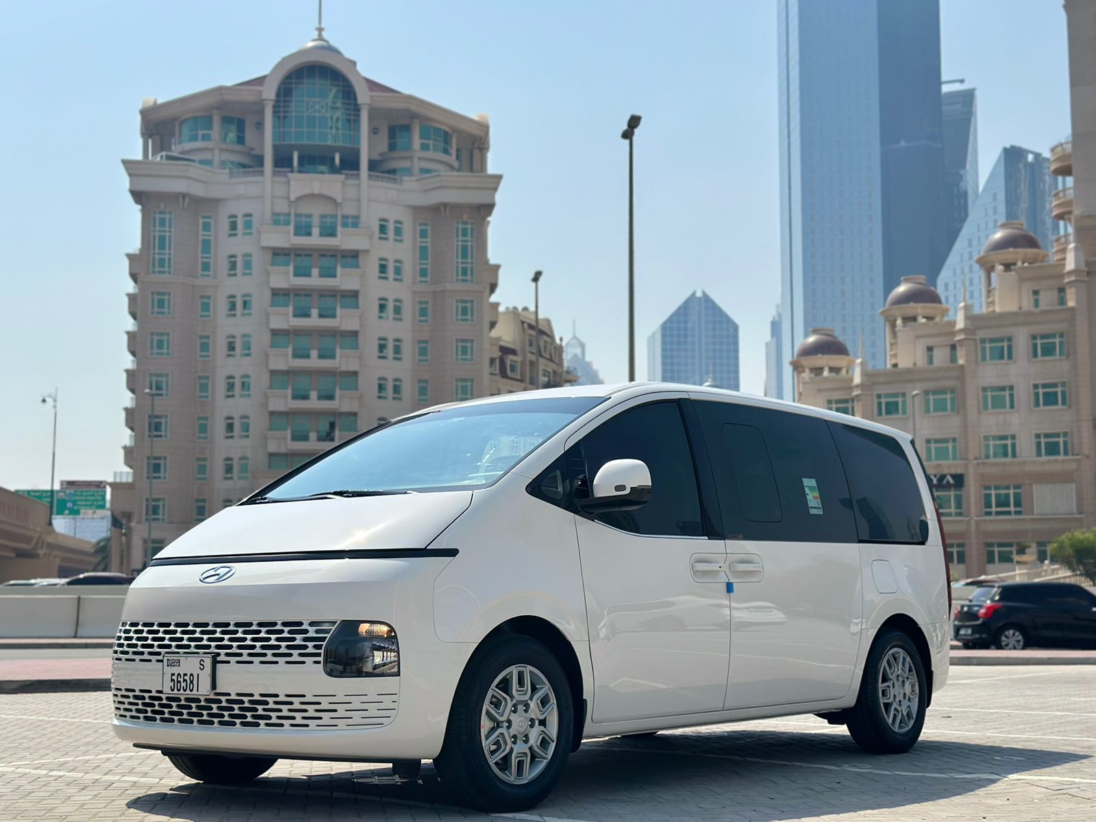 Dubai: Full Day Private Car or Van Rental with Driver