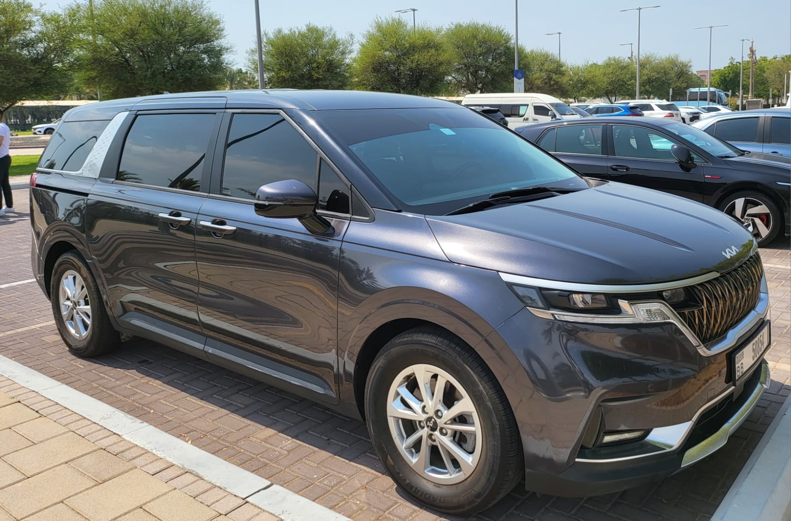 Dubai: Full Day Private Car or Van Rental with Driver