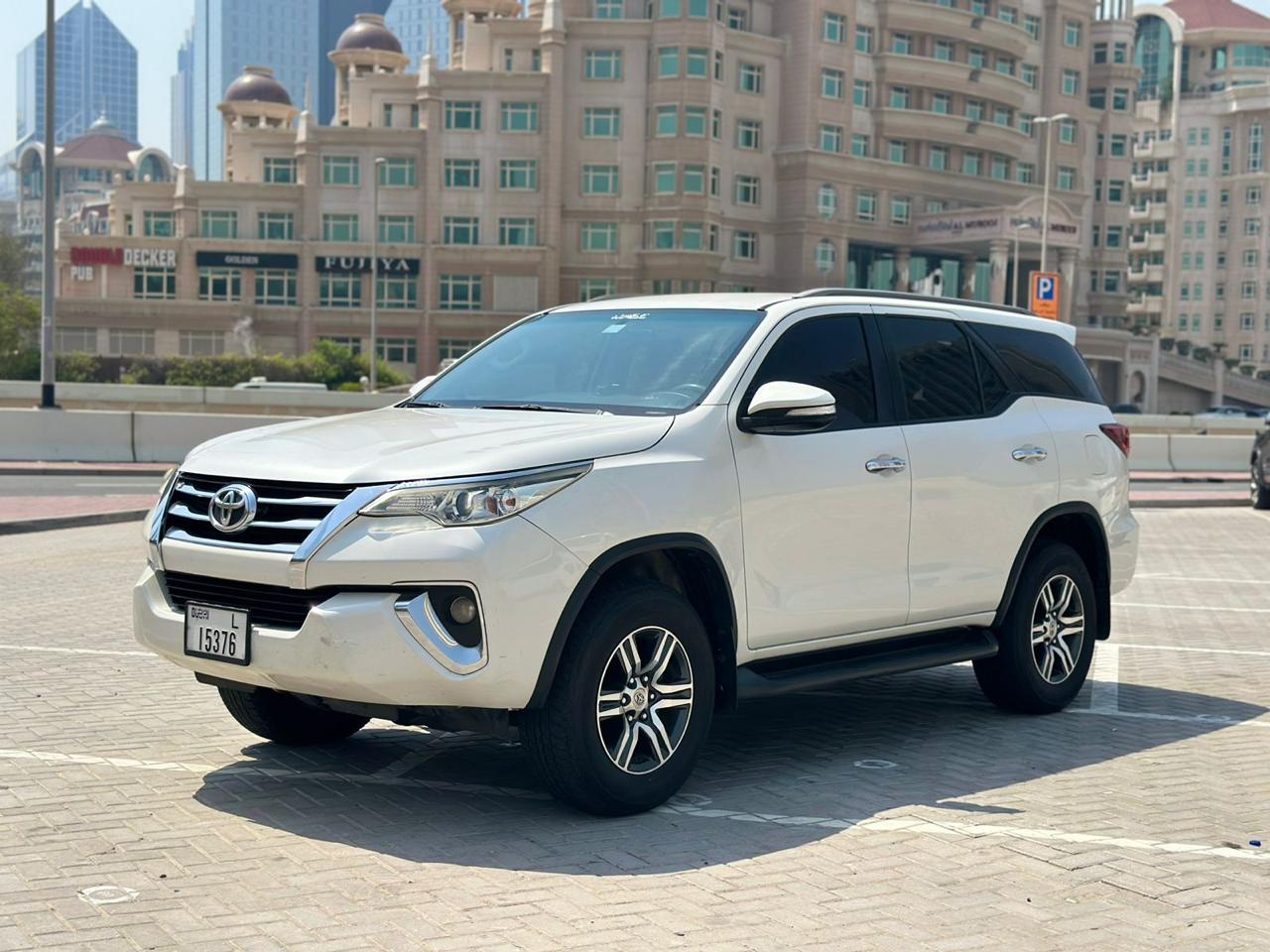 Dubai: Full Day Private Car or Van Rental with Driver