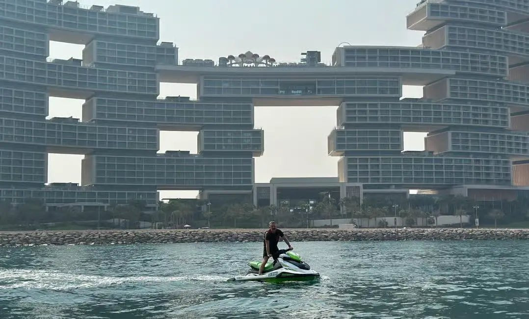 Dubai: Jet Ski Tour to Ain Dubai, Palm Jumeirah, Atlantis, and Burj Al Arab