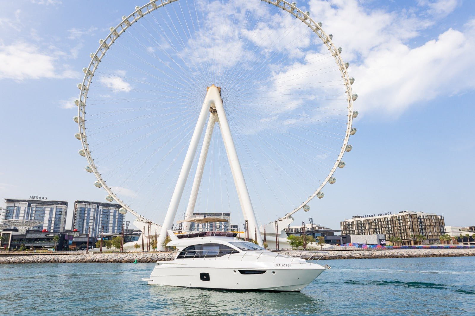 Dubai: Kio 52 ft Luxury Yacht Private Rental