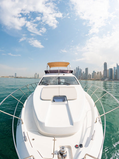 Dubai: Kio 52 ft Luxury Yacht Private Rental