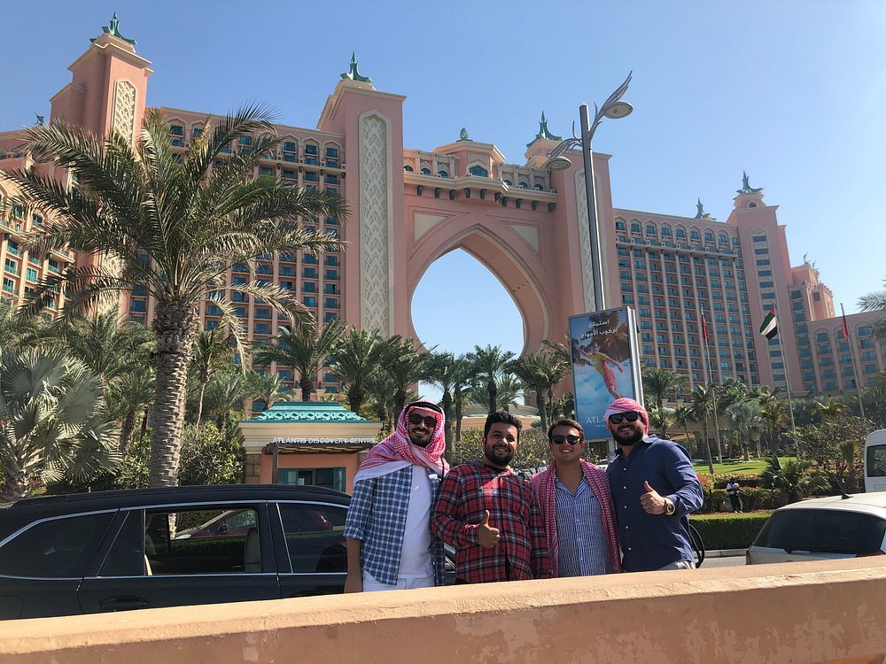 Dubai: Private City Tour with Abra Ride, Souks and Palm Jumeirah