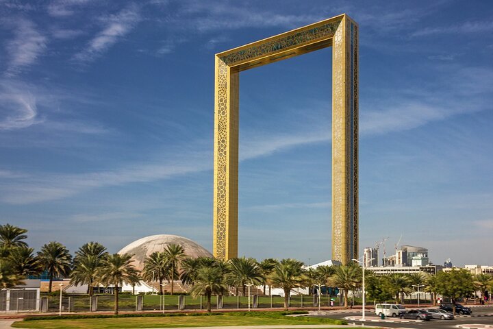 Dubai: Private City Tour with Abra Ride, Souks and Palm Jumeirah