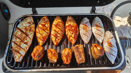 Dubai: Private Fishing Trip in the Deep Sea with BBQ Meal