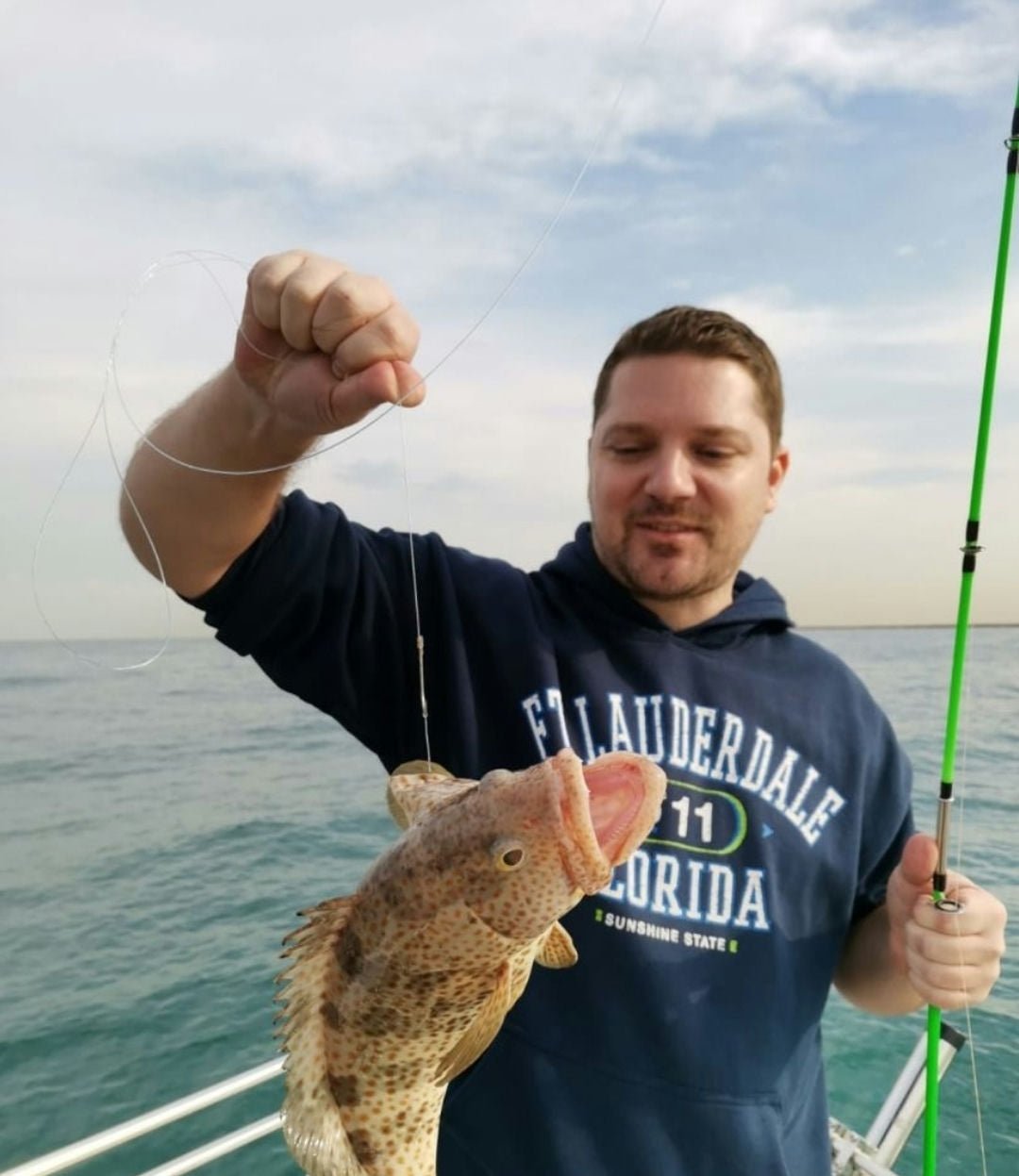 Dubai: Private Fishing Trip in the Deep Sea with BBQ Meal