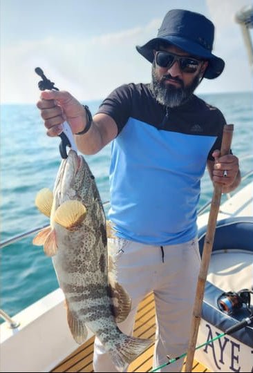 Dubai: Private Fishing Trip in the Deep Sea with BBQ Meal