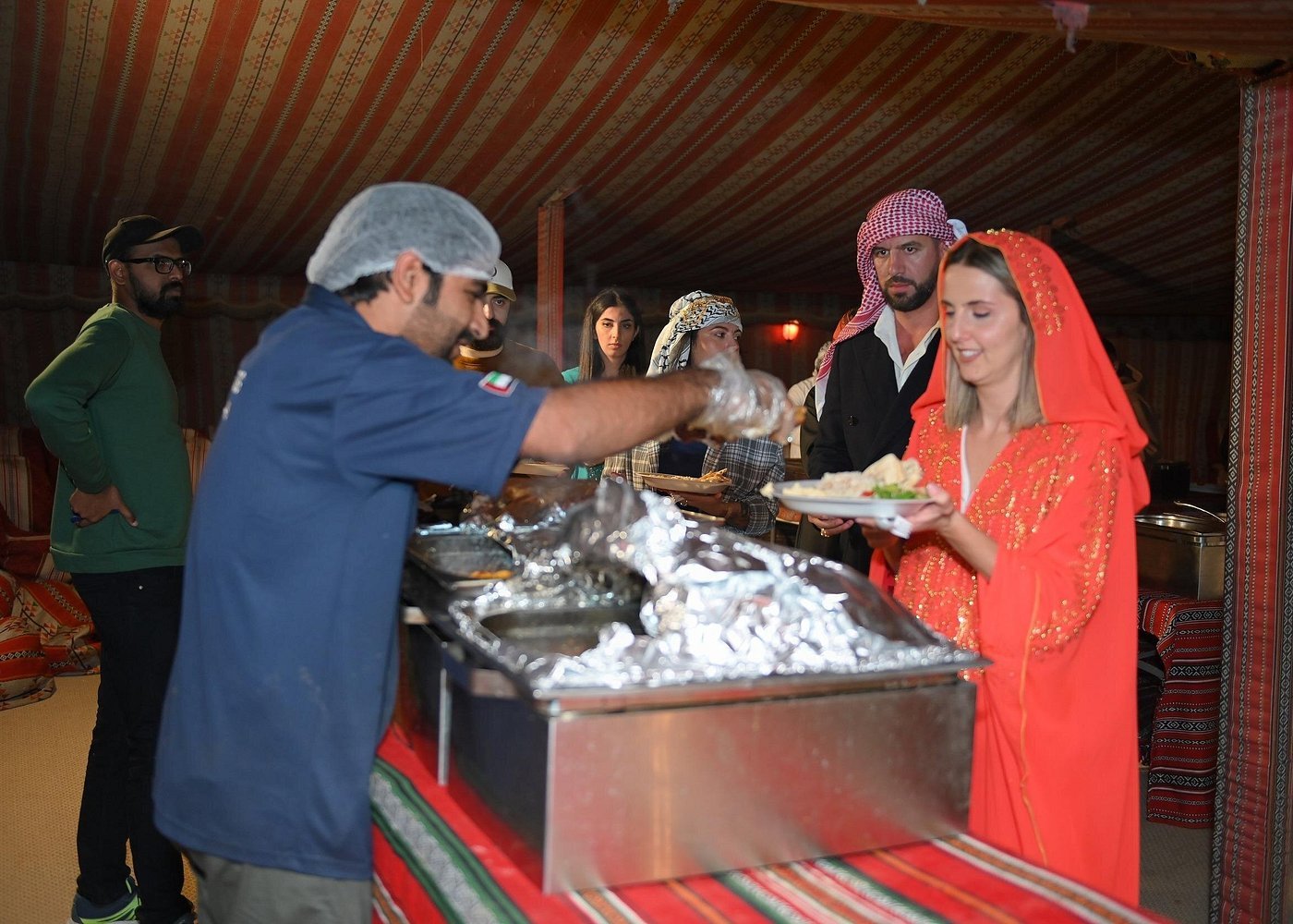 Dubai: Private Romantic Desert Dinner with Camel Ride and Luxury BBQ Dinner