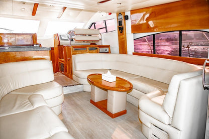 Dubai: Private Yacht Charter with Captain and Crew