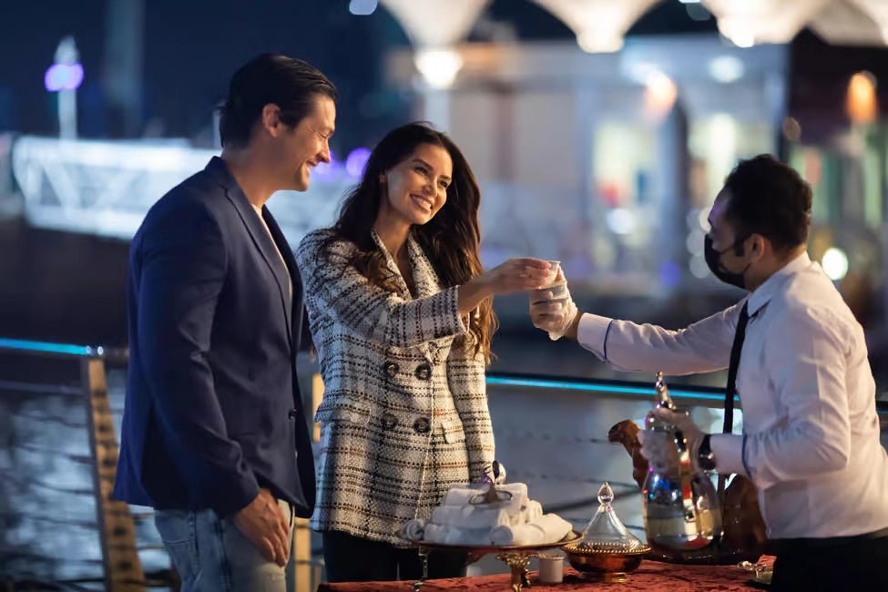 Dubai: Water Canal Cruise with IMAGINE Show and Buffet Dinner