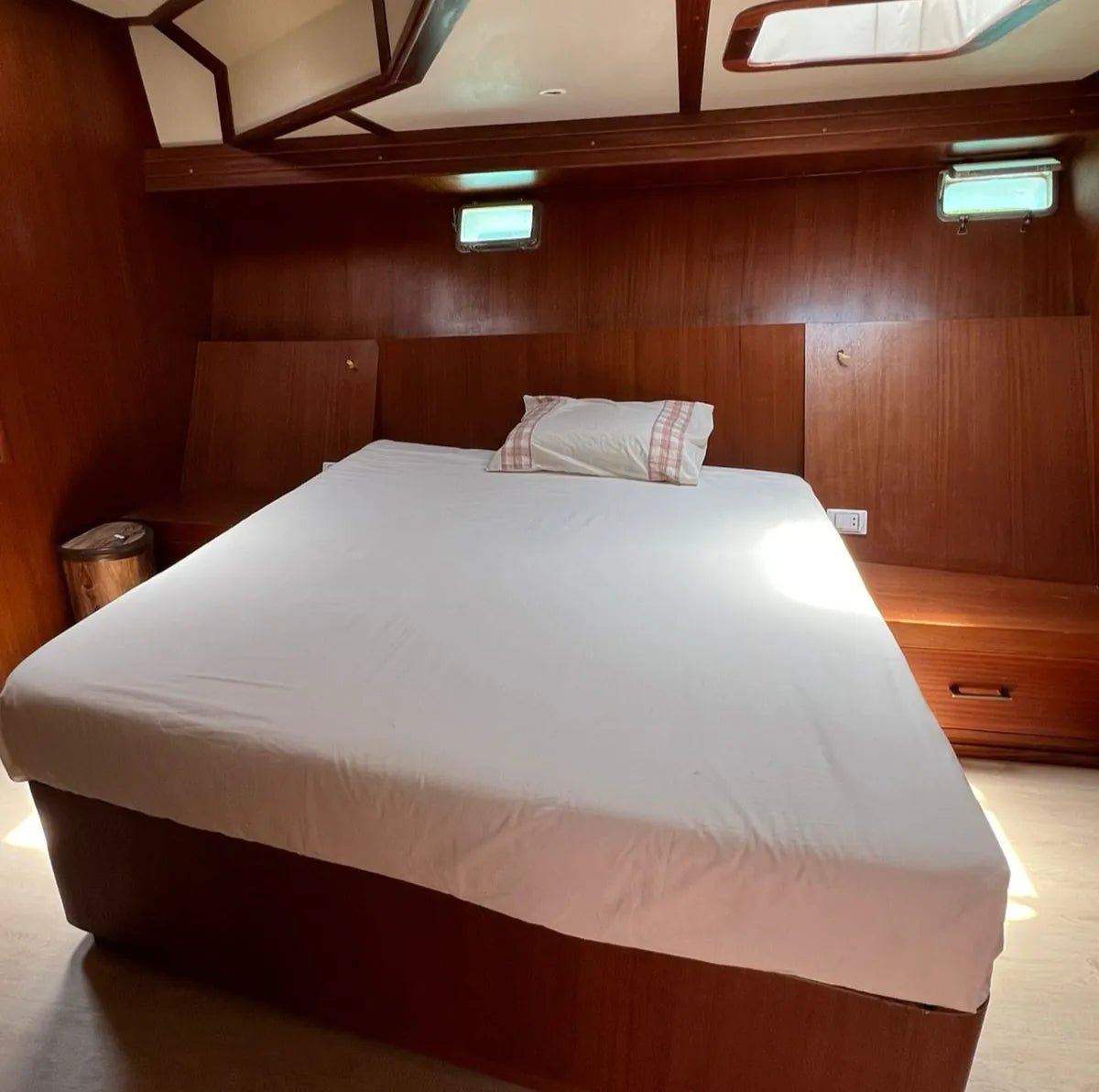 El Gouna: Private Yacht Trip to Bayoud