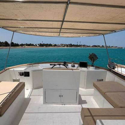 El Gouna: Private Yacht Trip to Bayoud