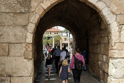 Von Beirut: Jeita-Grotte, Harissa und Byblos-Tour