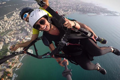 Jounieh: Paragliding im Libanon