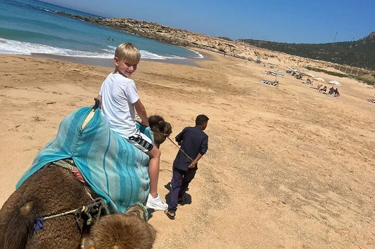 طنجة: جولة خاصة داخل المدينة لمدة نصف يوم مع ركوب الجِمال على ساحل الأطلسي