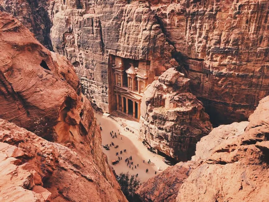 From Amman: Petra and Wadi Rum Private Day Tour with Optional 4x4 Safari