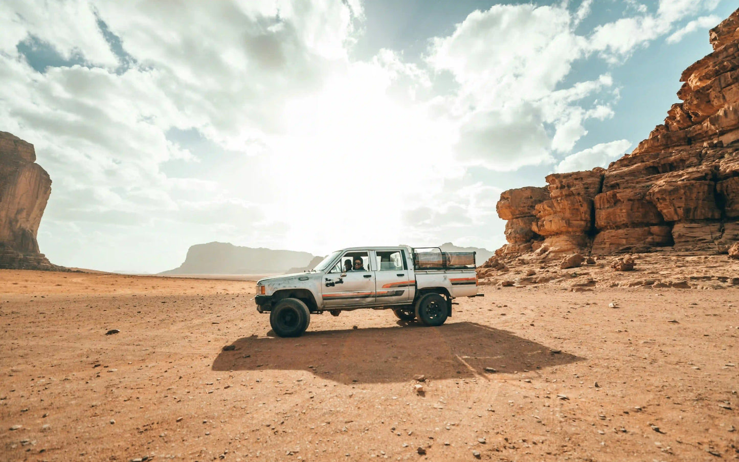 From Amman: Petra and Wadi Rum Private Day Tour with Optional 4x4 Safari