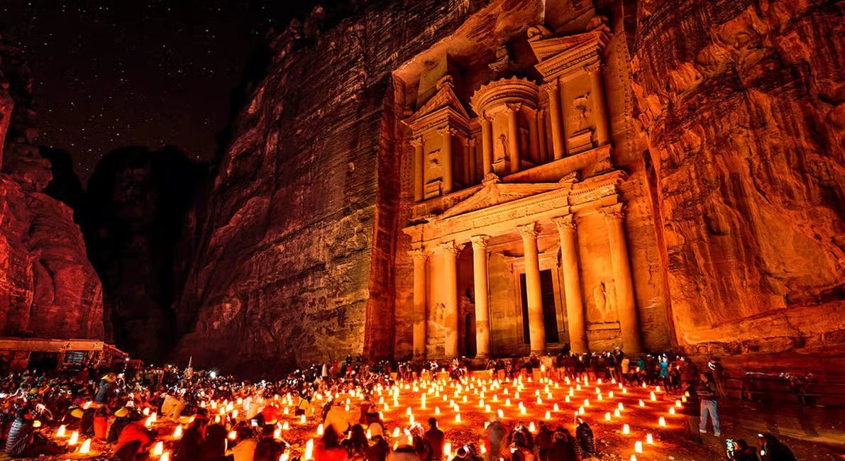 From Amman: Petra Light Festival Magical Night Tour with Optional Day Visit
