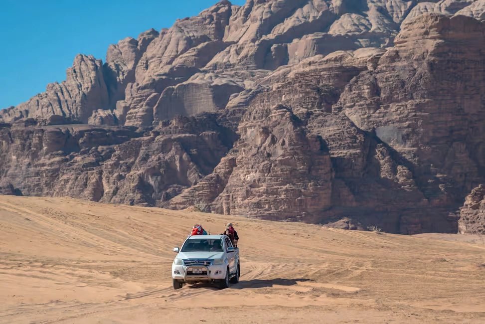 From Amman: Private Wadi Rum 4x4 Desert Safari with Lunch