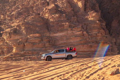 From Amman: Private Wadi Rum 4x4 Desert Safari with Lunch