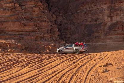 From Amman: Private Wadi Rum 4x4 Desert Safari with Lunch