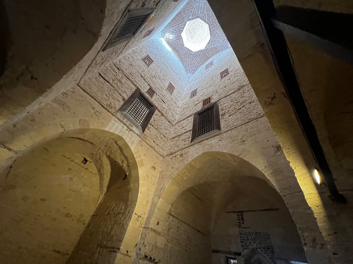 From Cairo: Private Day Tour to Alexandria with Roman Theatre, Pompey's Pillar and Seafood Lunch