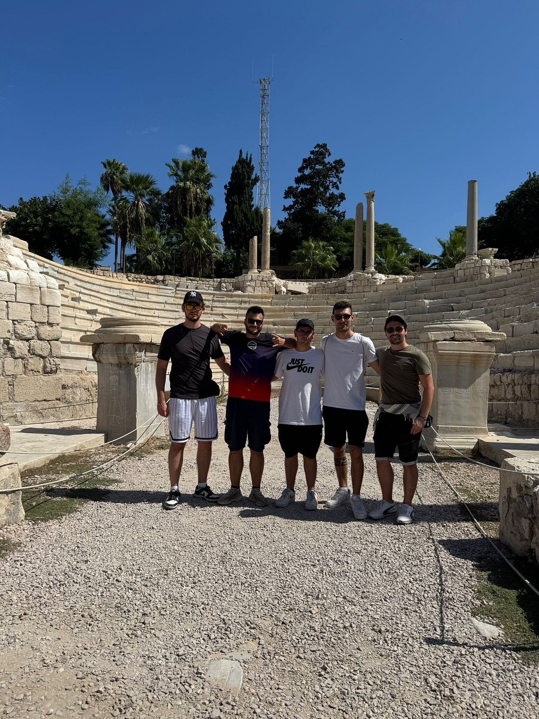 From Cairo: Private Day Tour to Alexandria with Roman Theatre, Pompey's Pillar and Seafood Lunch